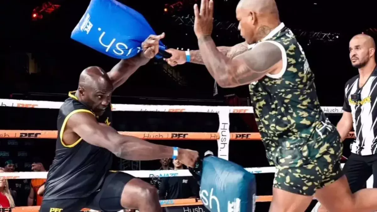 Cheick Kongo a affronté Hector Lombard au Pillow Fight Championship.