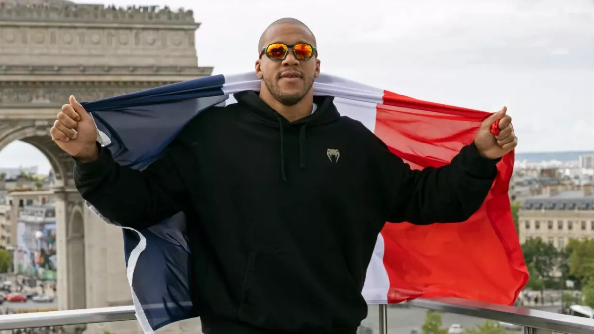 Ciryl Gane combattra à l'UFC Paris le 2 septembre 2023. 