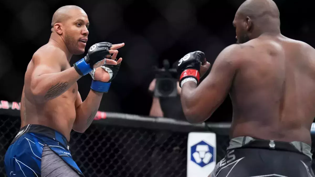 Ciryl Gane face à Jon Jones