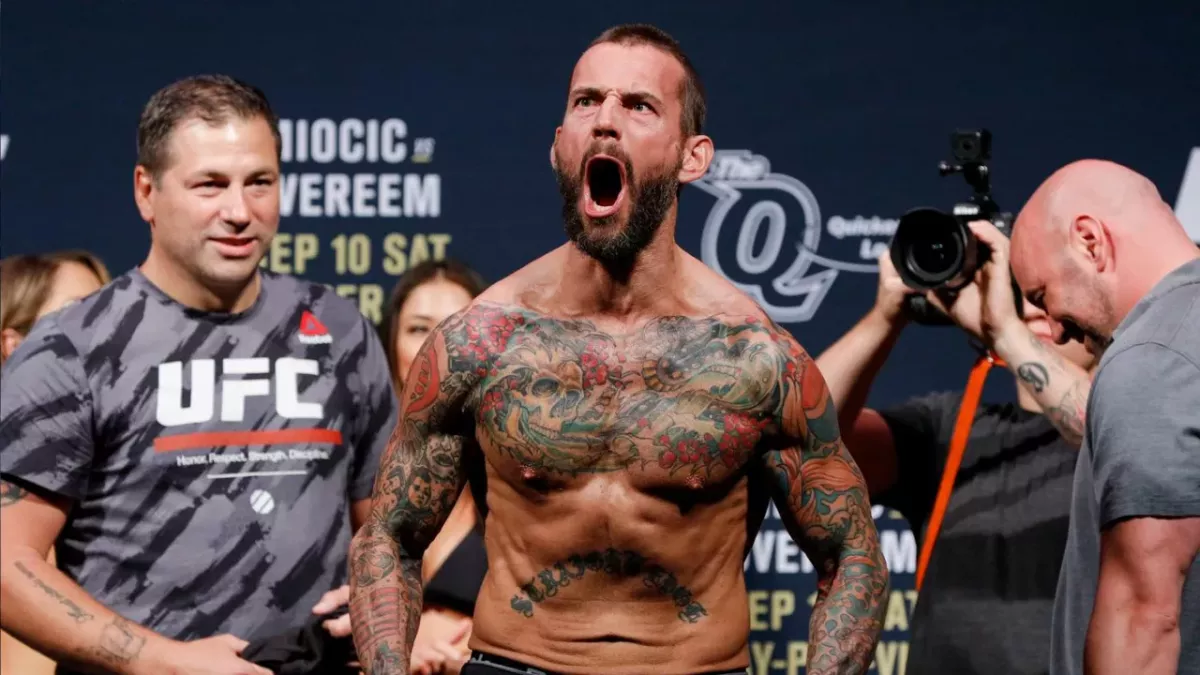CM Punk à la pesée de son premier combat à l'UFC