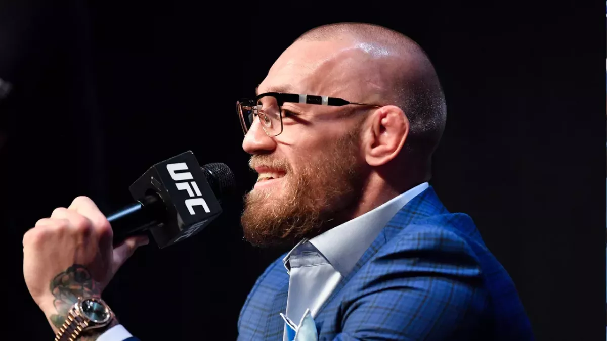 Conor McGregor à la conférence de presse de L'UFC 257