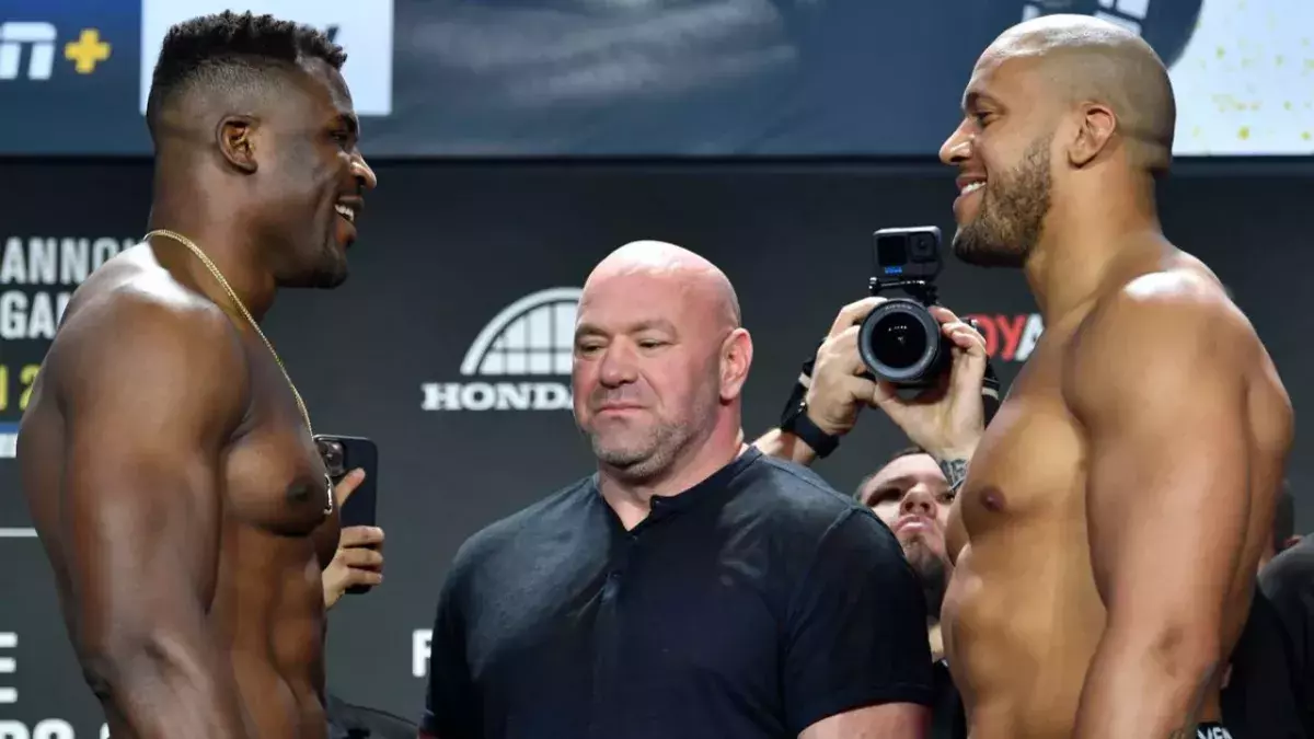 Francis Ngannou et Ciryl Gane à la pesée de l'UFC 270