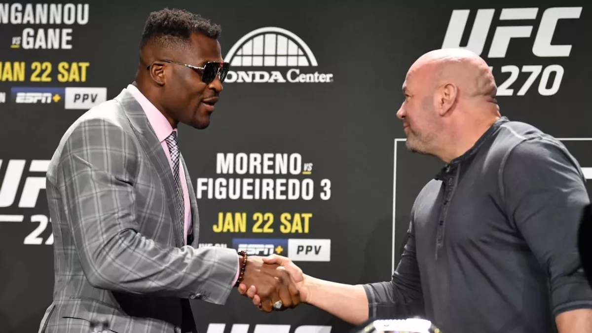 Francis Ngannou et Dana White lors de la conférence de presse de l'UFC 270. 