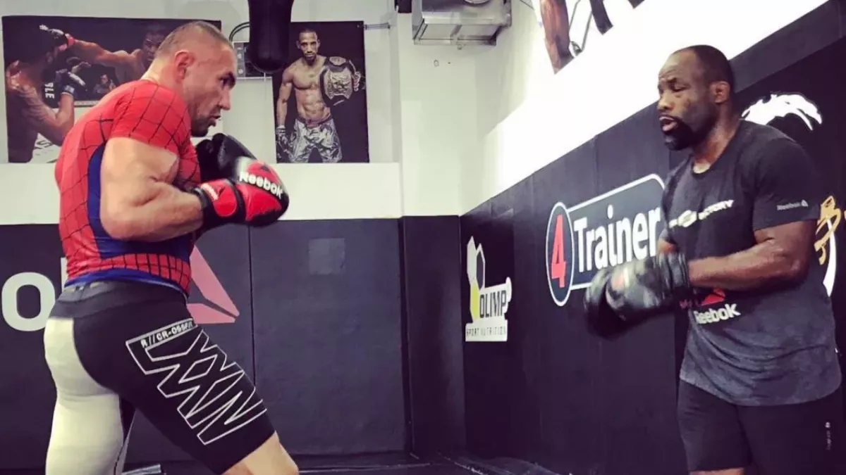 Jérôme Le Banner et Fernand Lopez lors d'un entrainement au MMA Factory. 