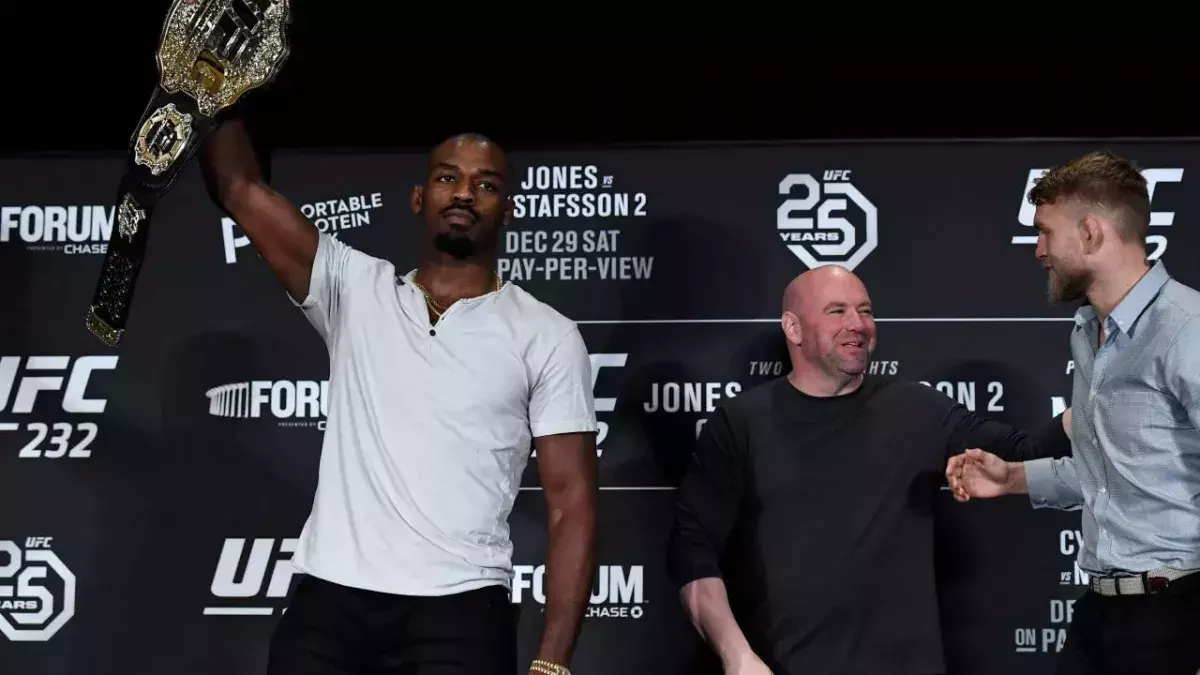 Jon Jones et Dana White en 2018 avant l'UFC 232.