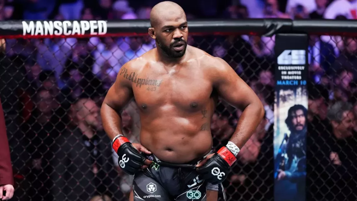 Jon Jones lors de son combat face à Ciryl Gane à l'UFC 285. 