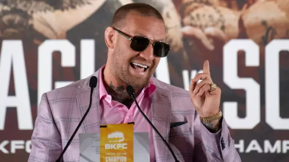 McGregor à la conférence de presse du BKFC