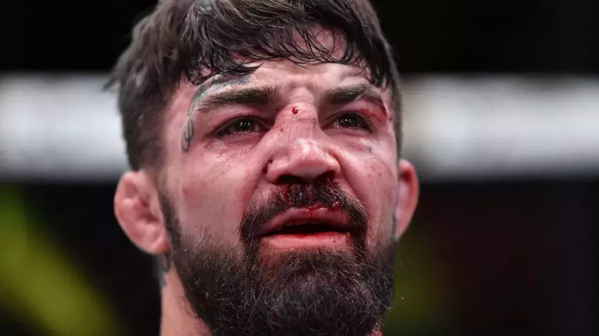 Mike Perry compte 22 combats professionnels de MMA en carrière. 