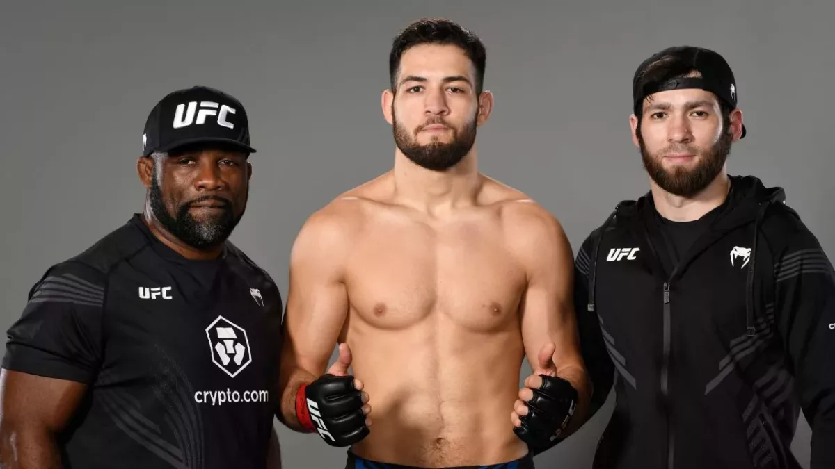 Nassourdine Imavov ne travaille plus avec son ancien coach Fernand Lopez (ici à gauche) et le MMa Factory depuis la fin d'année 2023. 