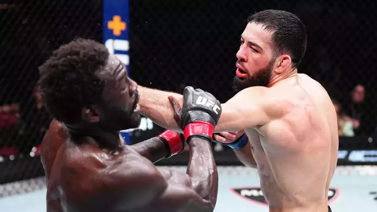 Nassourdine Imavov a vaincu Jared Cannonier par TKO au 4e round