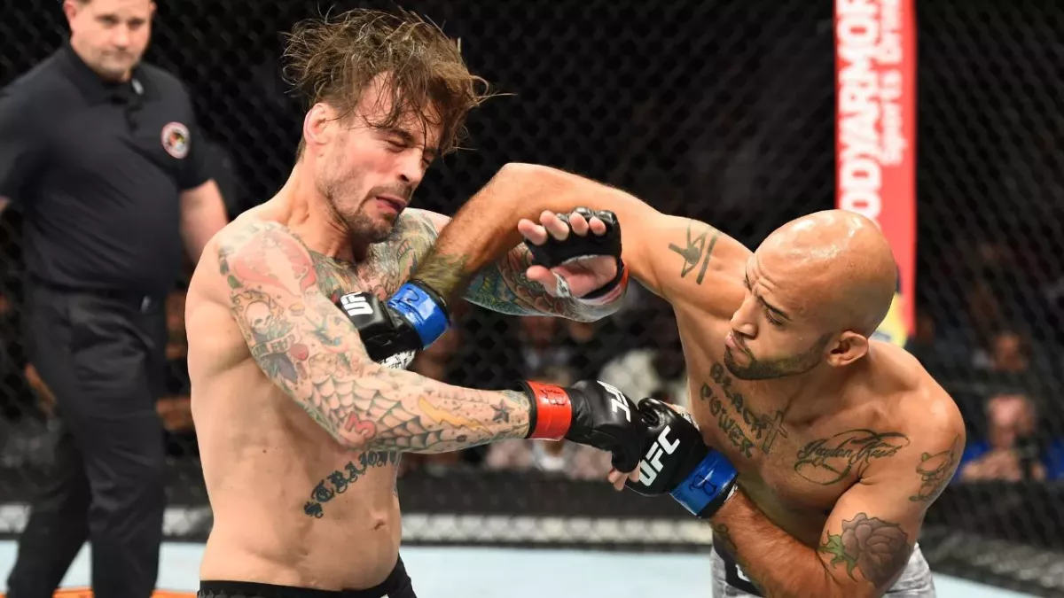 Phil Brooks, plus connu sous le nom de CM Punk, n'a pas gagné un seul combat à l'UFC