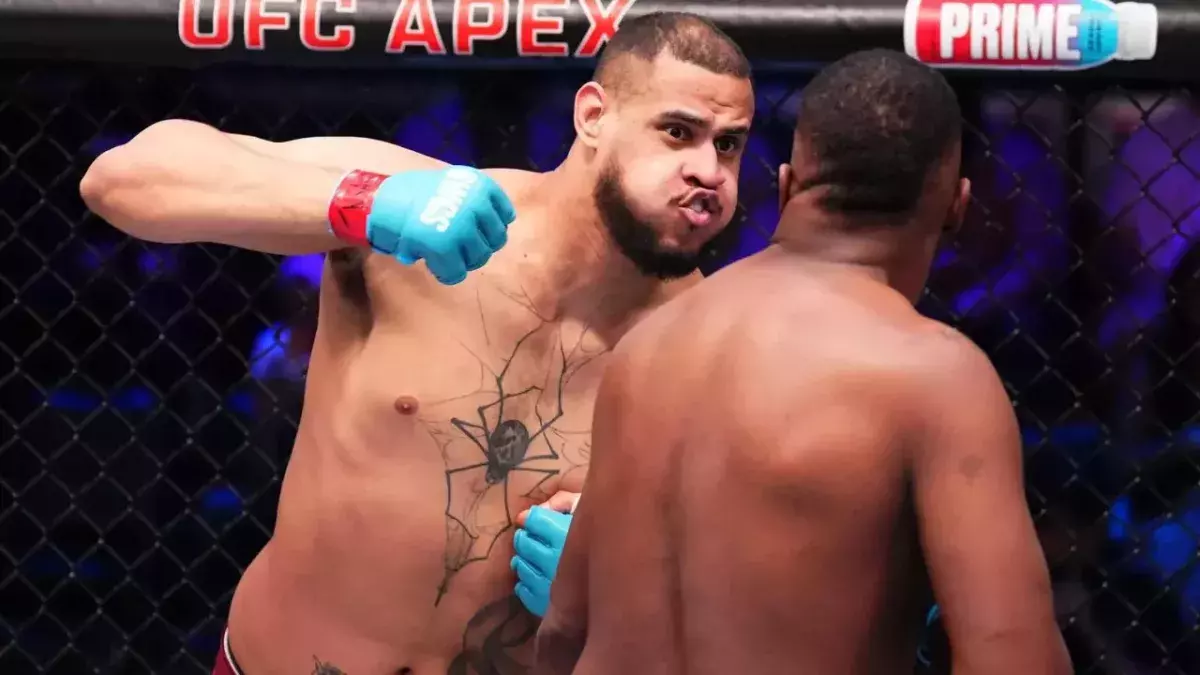 Talisson Teixeira dans la cage
