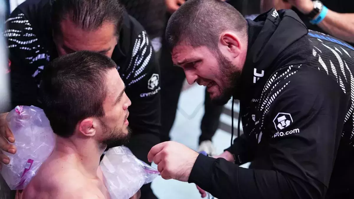 Umar Nurmagomedov était coaché par son cousin Khabib lors de l'UFC 311. 