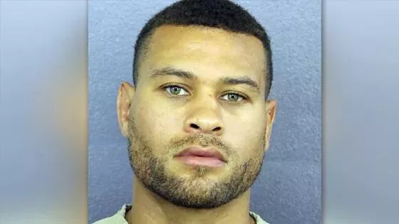 Un ancien combattant de l'UFC risque la prison pour avoir envoyé ses parties génitales en photo à une mineure