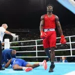 Boxe : le KO choquant et dévastateur d'Efe Ajagba sur Brian Howard 