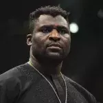 Francis Ngannou durant la présentation de son combat face à Renan Ferreira au PFL.