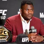 Francis Ngannou à la conférence de presse de l'UFC
