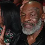 Mike Tyson avait passé à tabac un fan dans un avion le 20 avril dernier. 