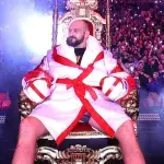 Tyson Fury a fait le show lors de son entrée avant de battre Dillian Whyte. 