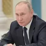 Vladimir Poutine lors d'une réunion avec les principaux acteurs économiques russes. 