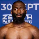 Cédric Doumbé s'est imposé par KO en 9 secondes face à Jordan Zébo. 
