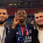 Islam Makhachev, Ousmane Dembélé et Khabib Nurmagomedov.