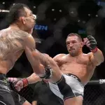 Michael Chandler s'est imposé par KO face à Tony Ferguson. 