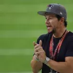 Mark Wahlberg lors d'un match de football américain des New England Patriots 