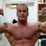 Dean Wharmby était passionné de musculation. 