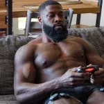 Le bodybuilder Bionic Body se confie sur sa vie après son terrible accident