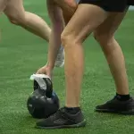 Comment bien réaliser un full squat avec kettlebell
