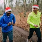 Maintenir une activité physique est une des clés pour garder la ligne pendant les fêtes. 