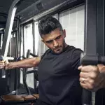 Pec Deck : muscles sollicités, programme et alternative... Tout savoir