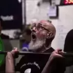 Un papi crossfiteur de 80 ans met tout le monde d'accord !