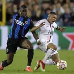 Mbappé blessé suite à un duel avec Nsoki. 