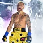 Après 5 combats de boxe, Jake Paul pourrait faire ses débuts dans le MMA. 