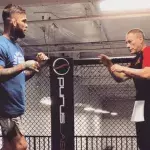 Cody Garbdrandt, ancien champion UFC, et Jean-Claude Van Damme en sparring. 