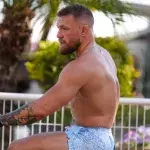 Conor McGregor a été percuté par une voiture alors qu'il se trouvait à vélo. 