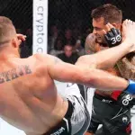 Justin Gaethje a mis KO Dustin Poirier en main-event de l'UFC 291. 