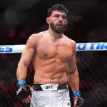 Arman Tsarukyan combat dans la même catégorie que Benoit Saint-Denis à l'UFC, celle des moins de 70 kilos. 