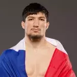 Baki pourrait déjà s'envoler vers l'UFC après son combat au PFL contre Cédric Doumbé. 
