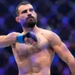 Benoit Saint-Denis après sa victoire contre Matt Frevola. 