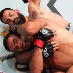Benoit Saint-Denis dans le dos d'Ismael Bonfim à l'UFC