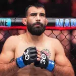 Benoit Saint-Denis dans l'octogone avant d'affronter Frevola à l'UFC 295. 