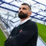 Benoit Saint-Denis devant l'Accor Arena avant l'UFC Paris 2024. 