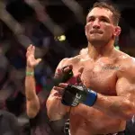 Chandler dans la cage de l'UFC