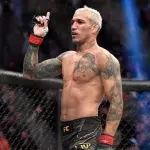 Charles Oliveira n'a eu besoin que d'un seul round pour vaincre Beneil Dariush. 