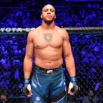 Ciryl Gane au Toyota Center de Houston lors de son combat contre Derrick Lewis à l'UFC 265.