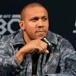 Ciryl Gane lors de la conférence de presse de l'UFC 285. 