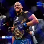 Ciryl Gane pourrait avoir une nouvelle chance pour le titre de champion poids lourd en 2023. 